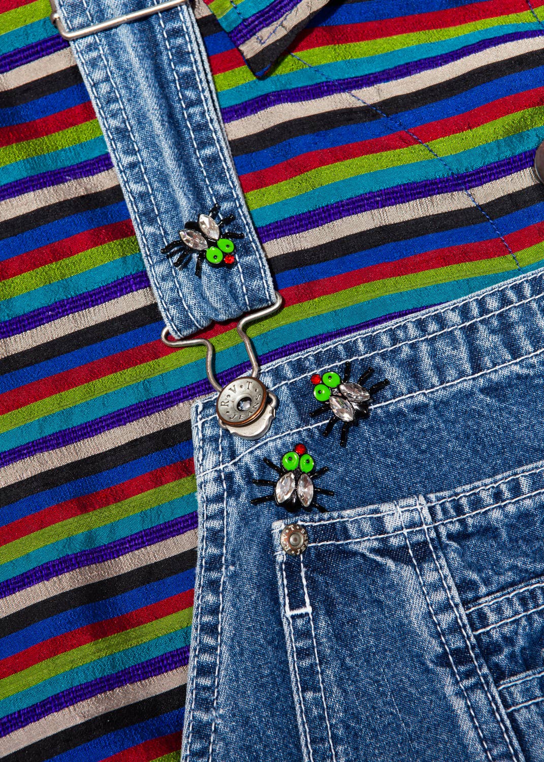 Fly brooch: Green wings