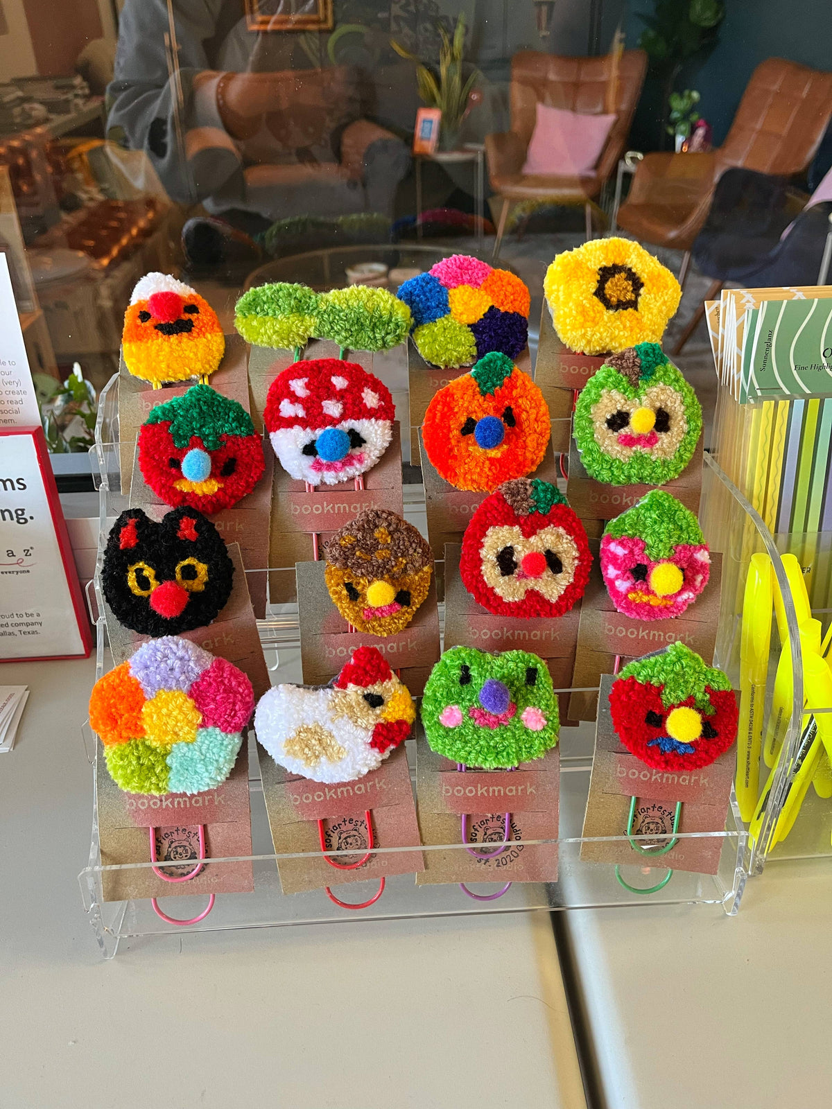 Jumbo Tufted Paper Clips / Bookmarks