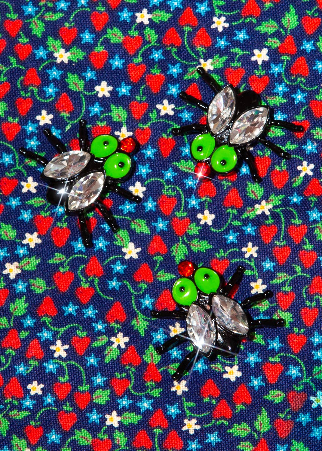 Fly brooch: Green wings