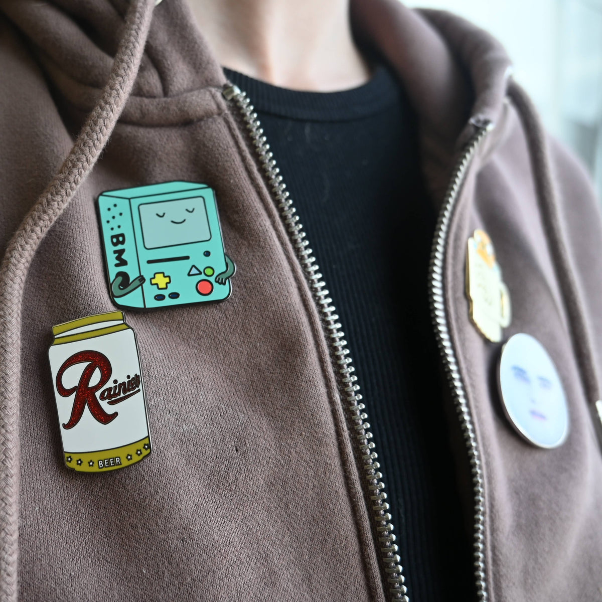 Twilight Eggward Pin
