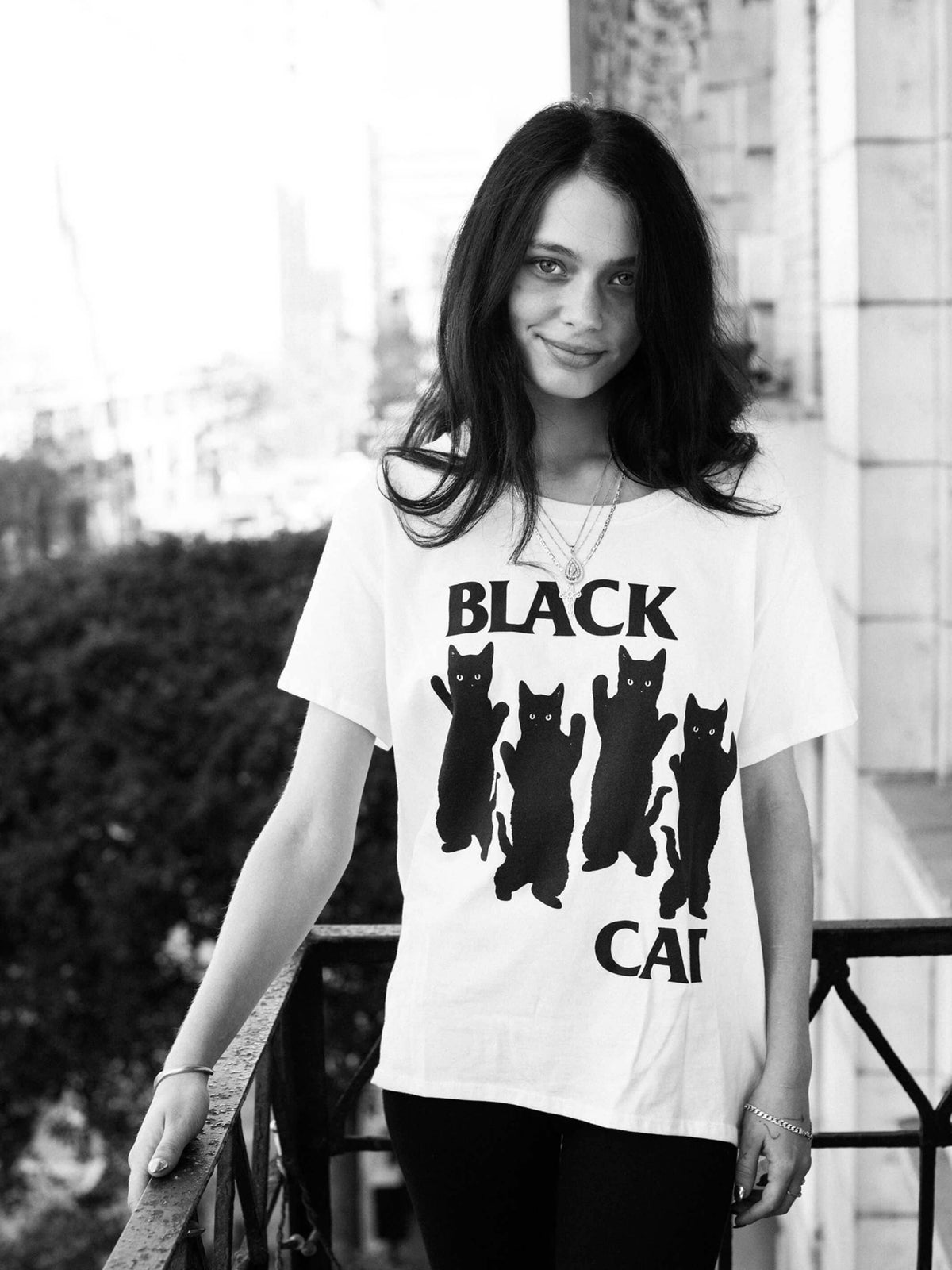 Black Cat Classic T-shirt: White / 3XL